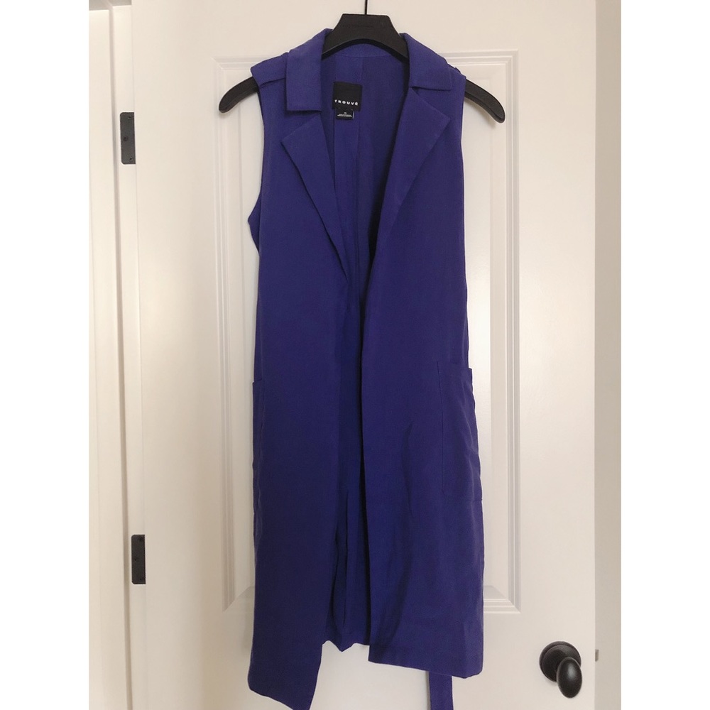 Trouvt vest